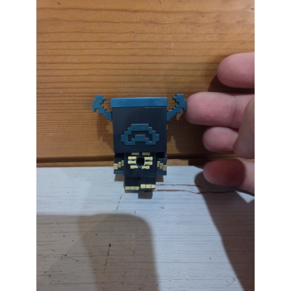 Mattel Minecraft Warden Figure, Plastic (NO BOX)
